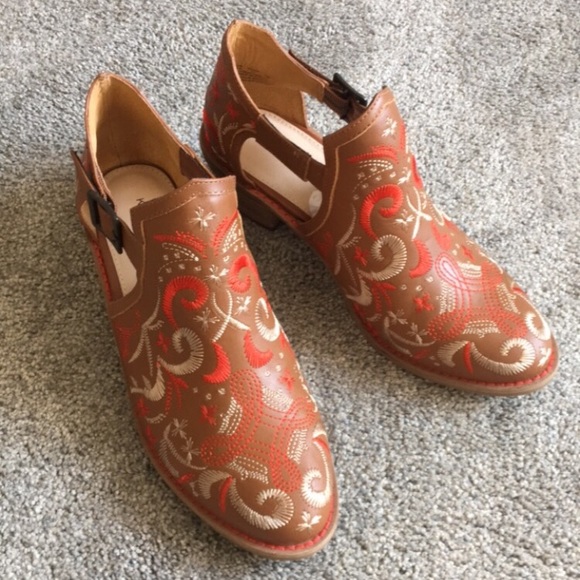 Kline Booties - Picture 5 of 6